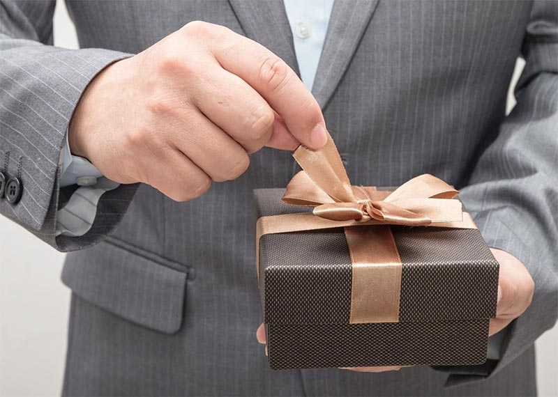 vai trò của quà tặng đối với tiệc tri ân khách hàng