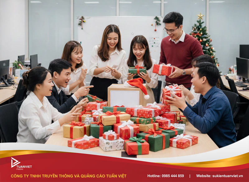 ý tưởng tổ chức giáng sinh cho công ty
