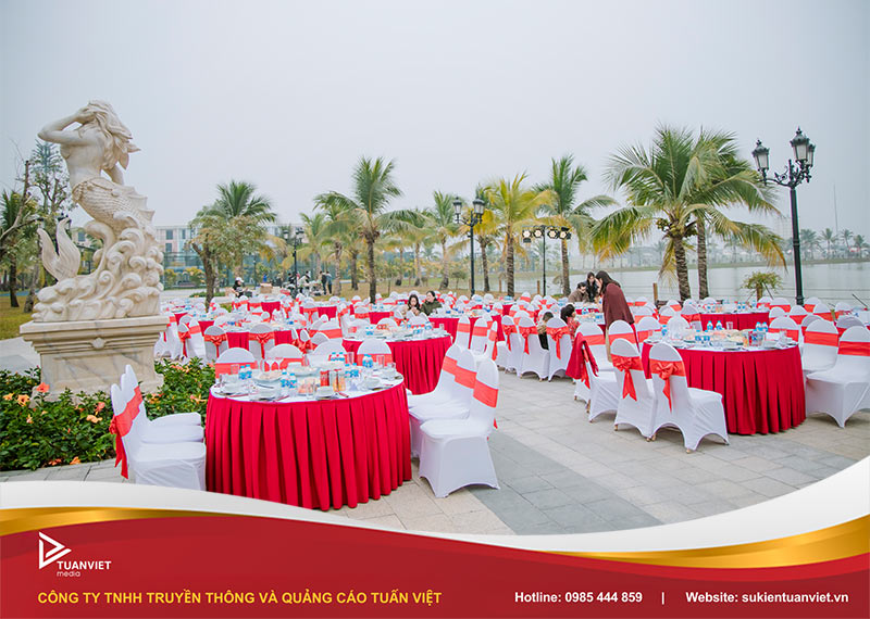 chi phí tiệc tất niên cuối năm