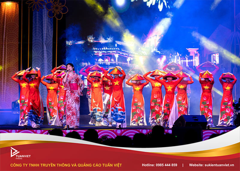 chủ đề tiệc year end party 2025