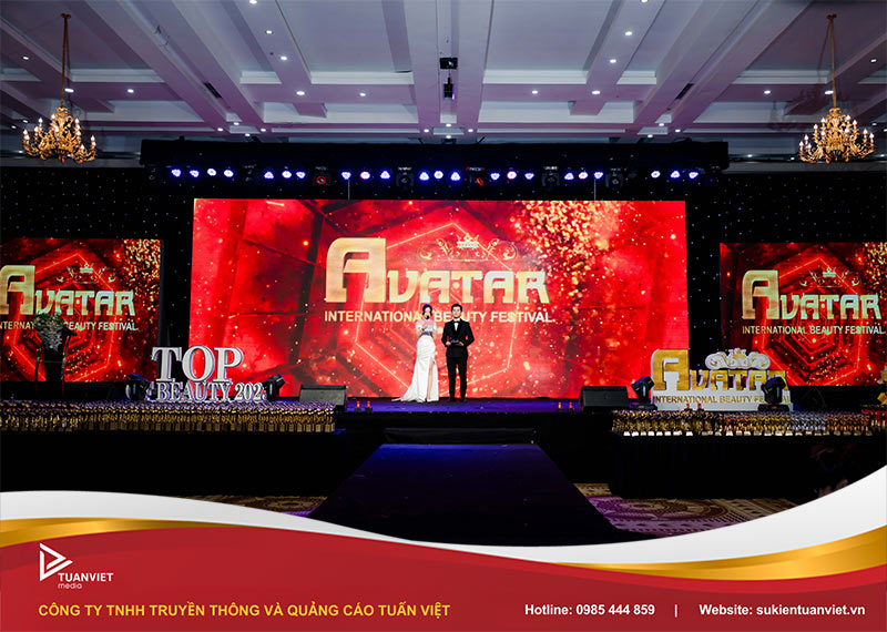 chủ đề tiệc tất niên hay