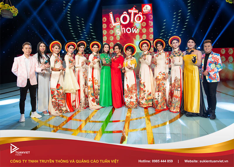 chủ đề tiệc tất niên cuối năm