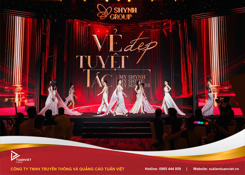 chủ đề year end party mới lạ