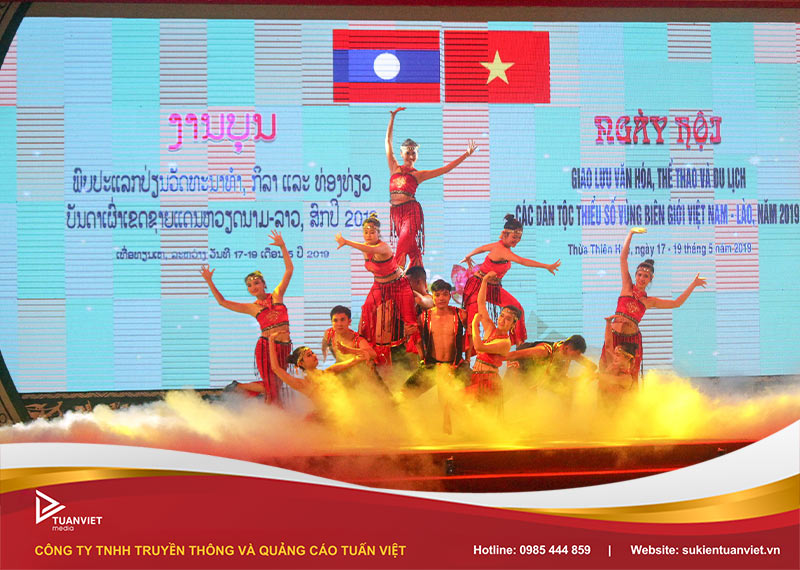 chủ đề year end party 2025