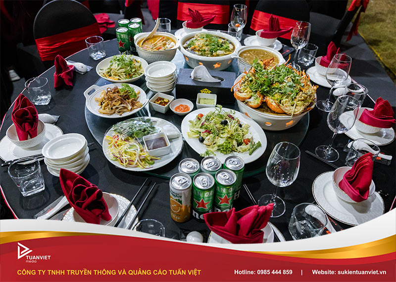 kế hoạch tổ chức tất niên công ty