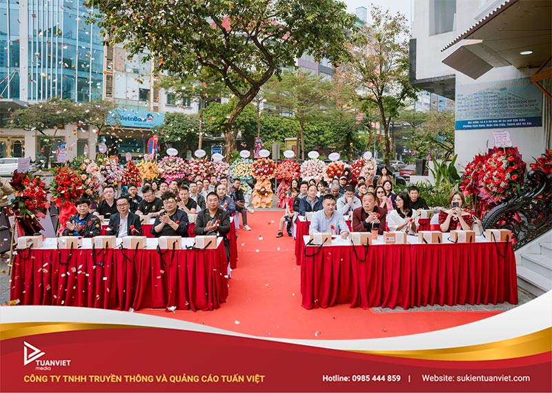 tổ chức lễ khai trương quán trà sữa