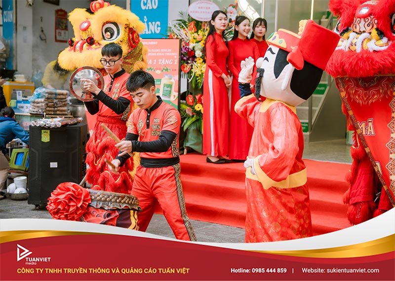 khai trương cửa hàng senlin tea