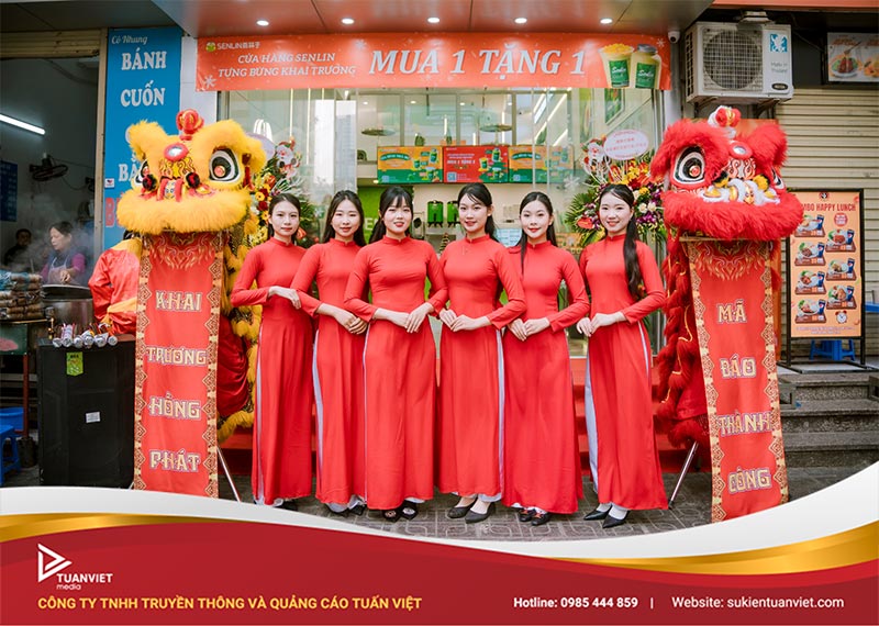 khai trương cửa hàng senlin tea