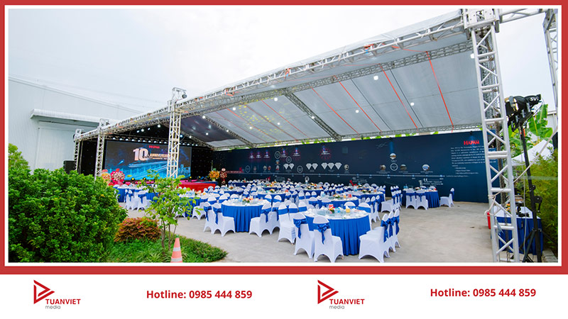 nhà hàng tổ chức liên hoan cuối năm cho công ty