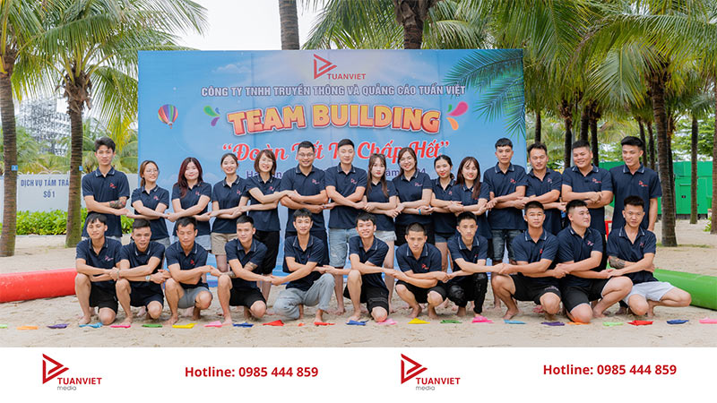 những sai lầm phổ biến khi tổ chức tiệc tất niên