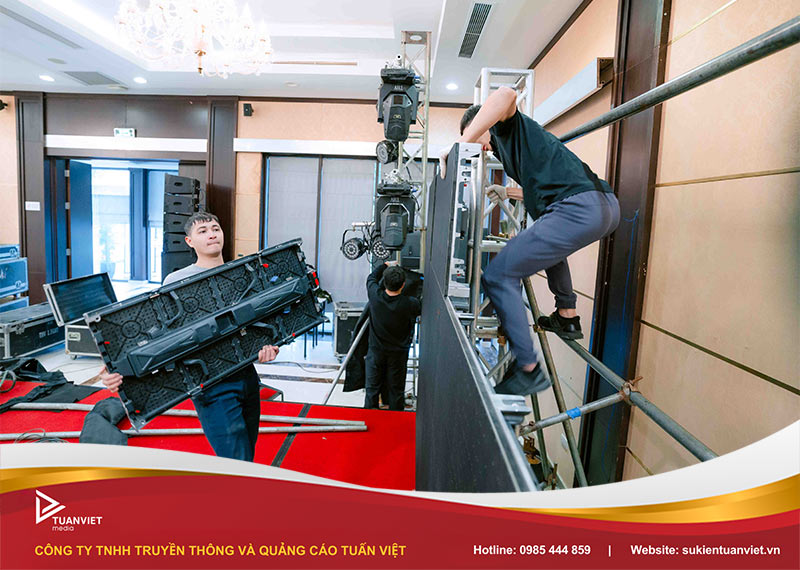 thiết bị tổ chức tất niên