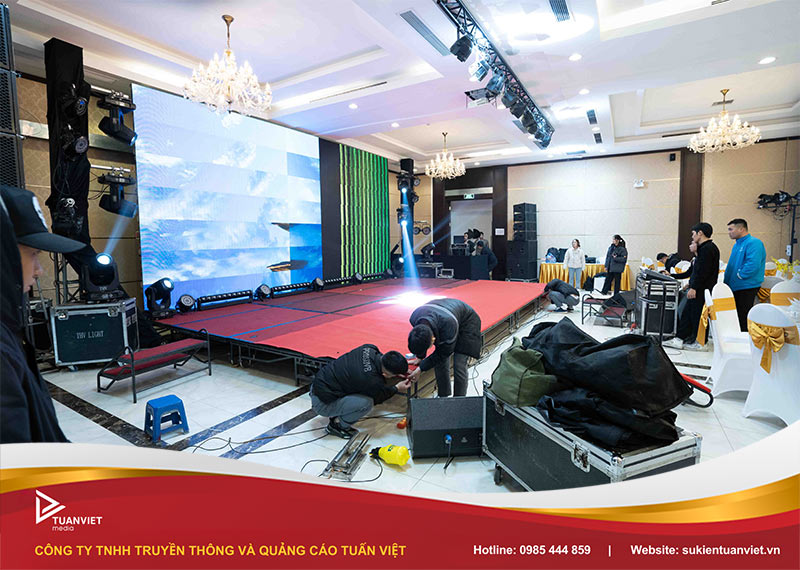 thiết bị tổ chức tất niên