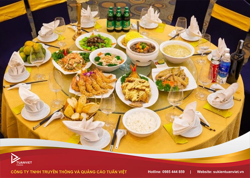 thực đơn tất niên công ty hấp dẫn