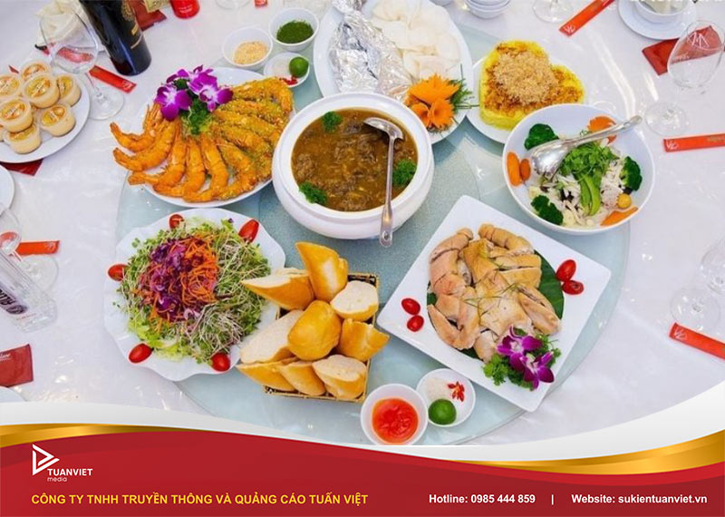 thực đơn tiệc tất niên