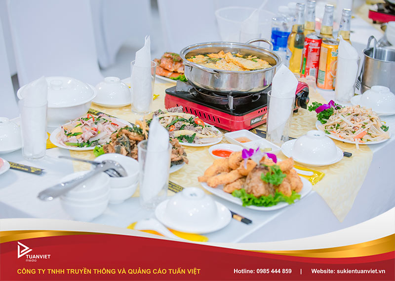 thực đơn tiệc tất niên