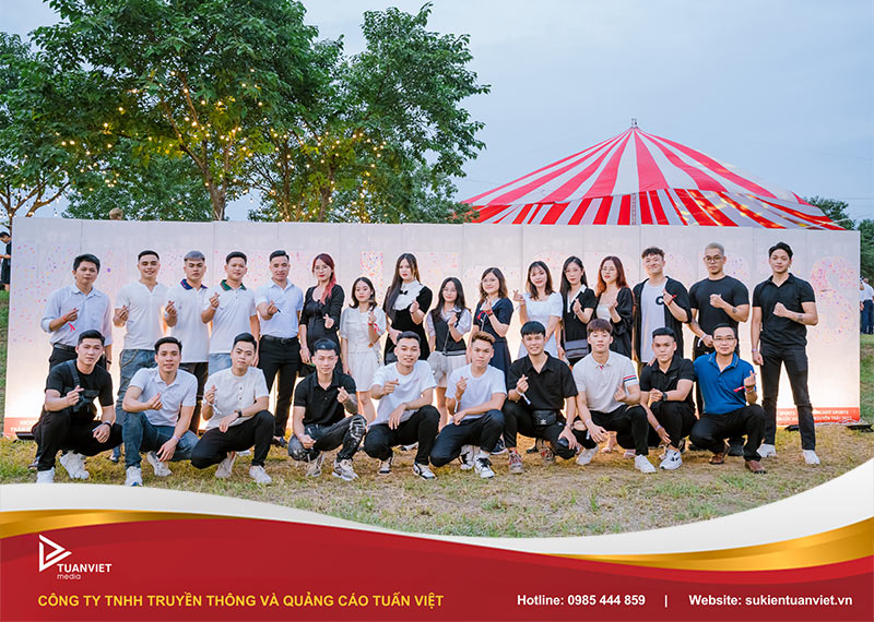 kế hoạch tổ chức tiệc tất niên ngoài trời