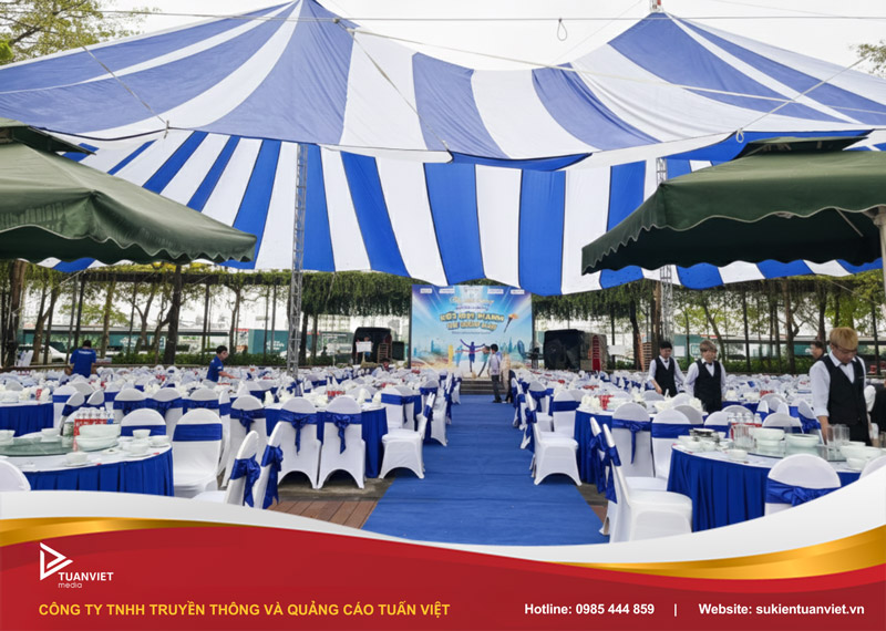 tổ chức tiệc tất niên trọn gói