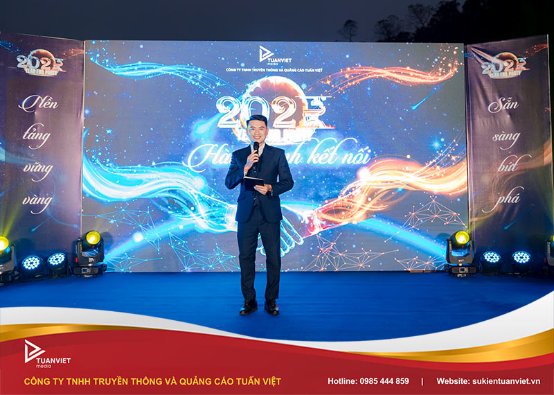 tổ chức tiệc tất niên cho công ty