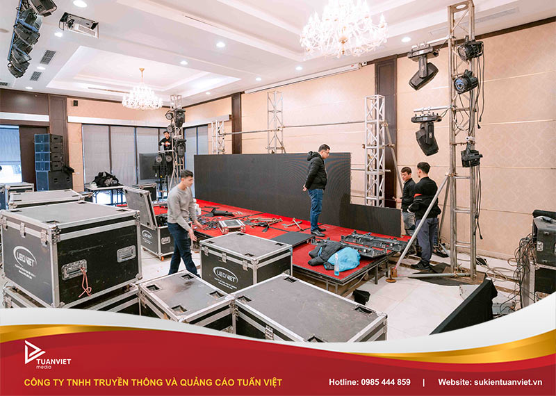 tổ chức tiệc tất niên tại hà nội