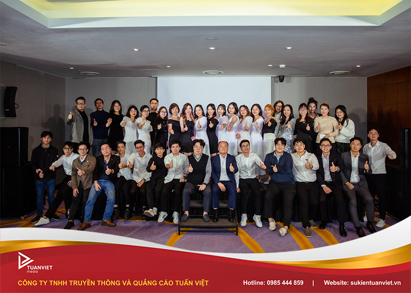 tổ chức tiệc tất niên trọn gói