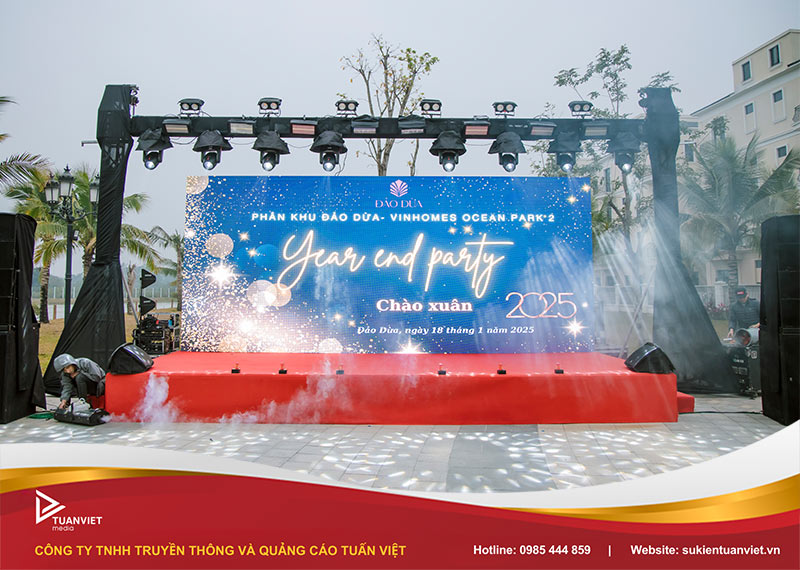 trang trí tiệc tất niên công ty