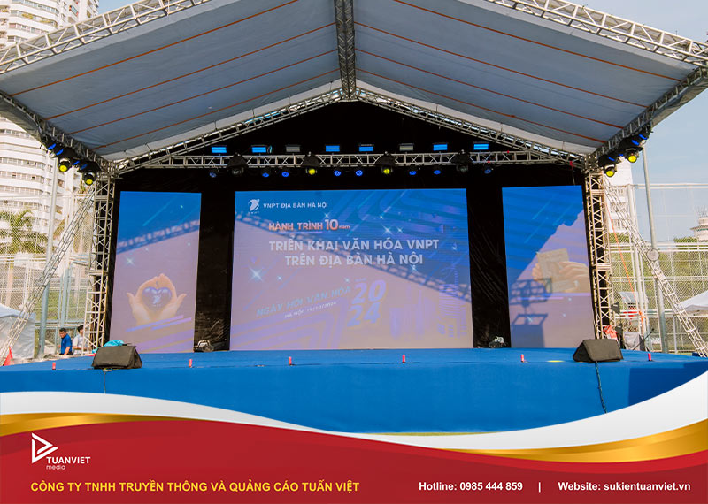 cách trang trí tiệc tất niên công ty