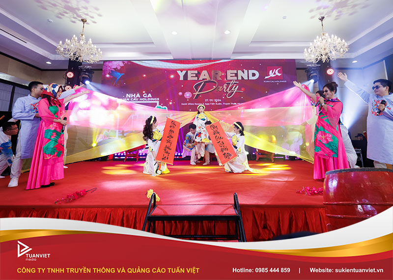 ý tưởng cho tiệc tất niên cuối năm