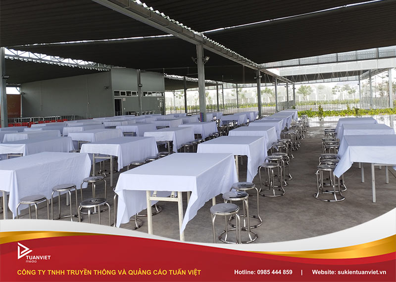 các loại bàn ghế year end party