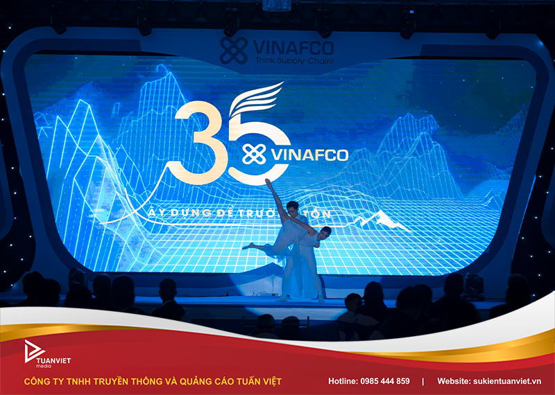 tiết mục văn nghệ độc lạ dành cho tất niên