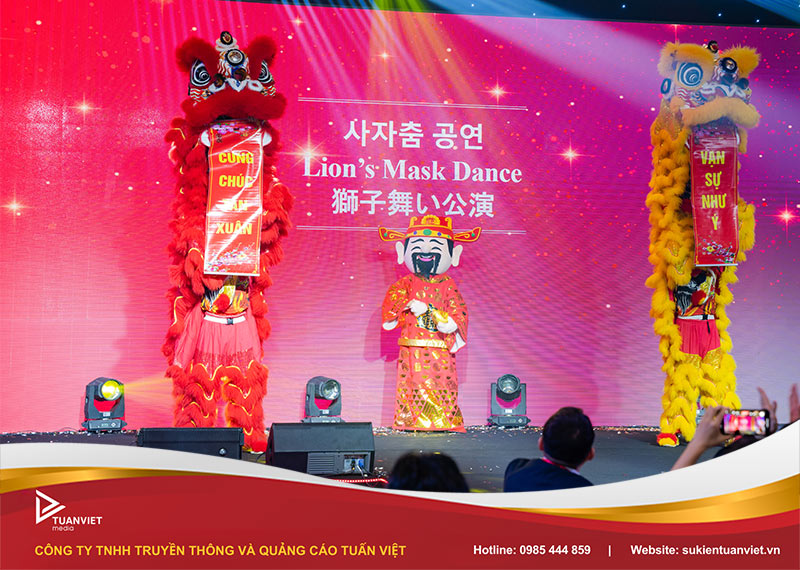 tiết mục văn nghệ dành cho tiệc tất niên công ty