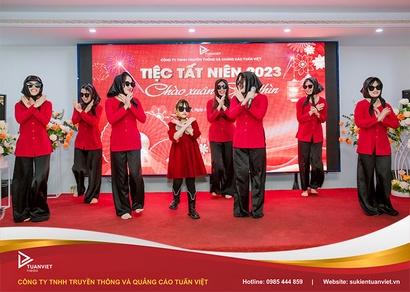tiết mục văn nghệ tiệc tất niên