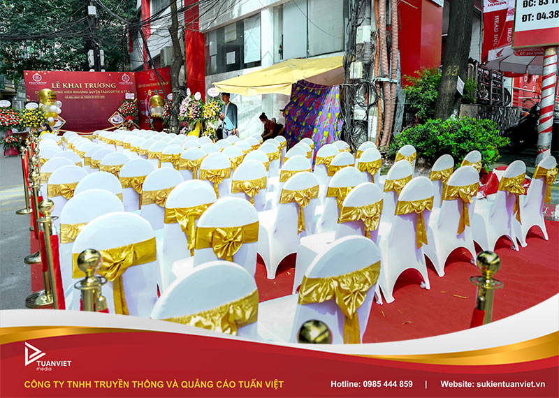 cho thuê bàn ghế tổ chức khai trương