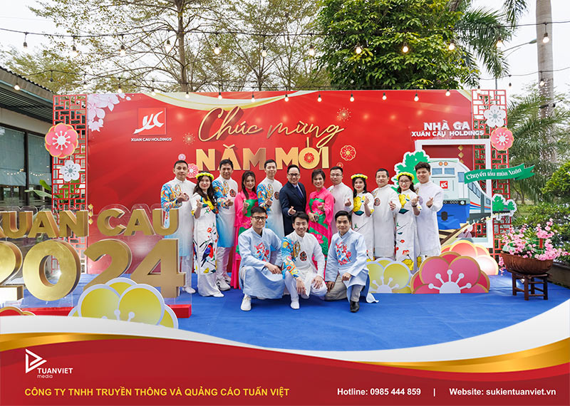 dịch vụ thi công photo booth check in