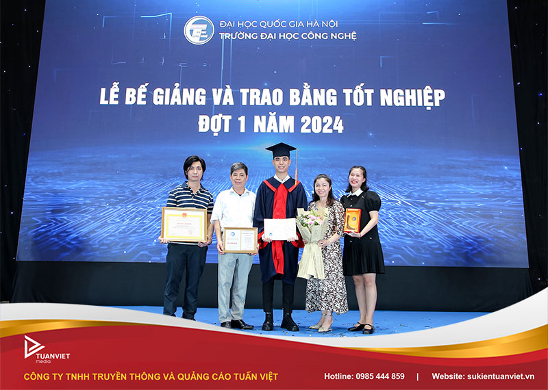 tổ chức bế giảng