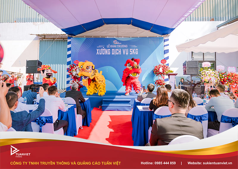 cách bày bàn tiệc trà thu hút