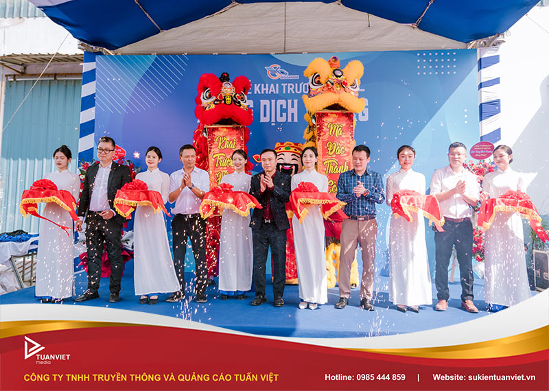 cách bày bàn tiệc ngọt
