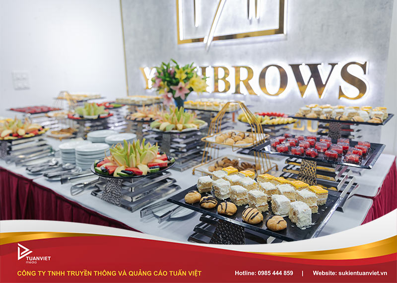 cách bày bàn tiệc trà