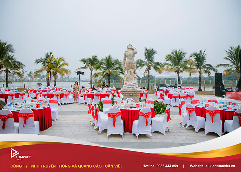 giá cho thuê bàn ghế ngoài trời