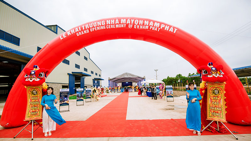 cổng hơi khai trương