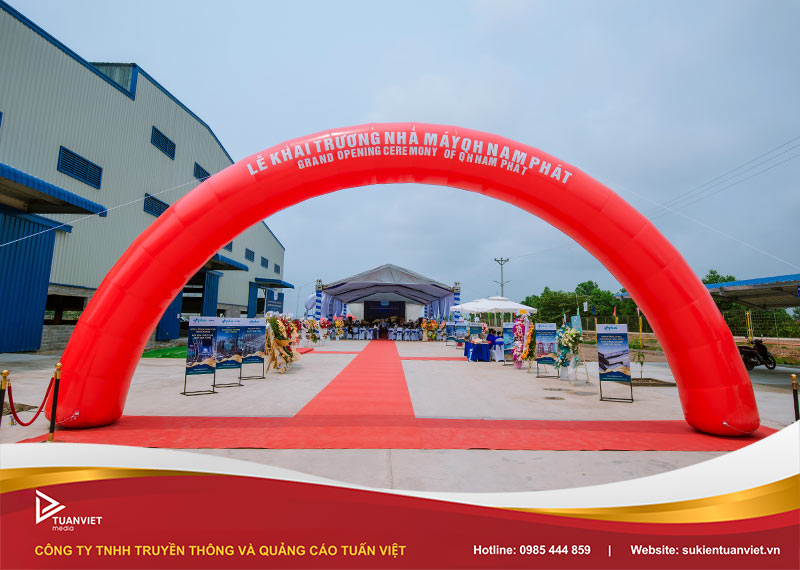 cho thuê cổng hơi khai trương