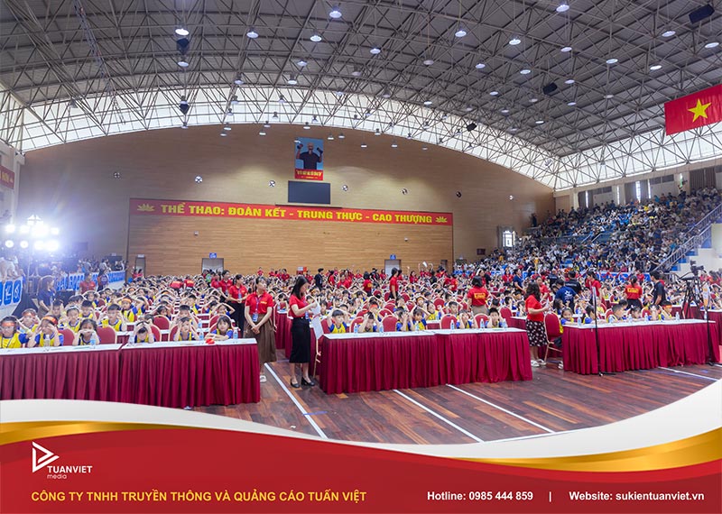 cho thuê bàn ibm hà nội