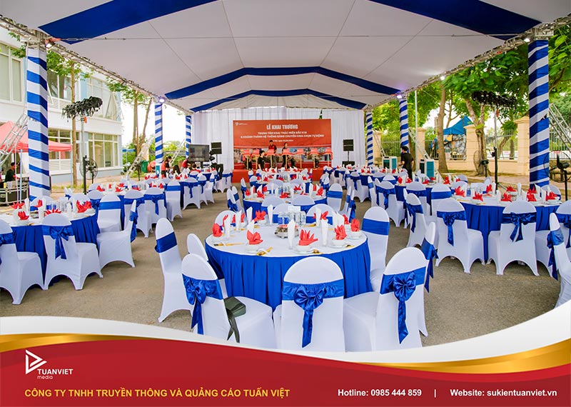 cho thuê bàn ghế hoàn kiếm