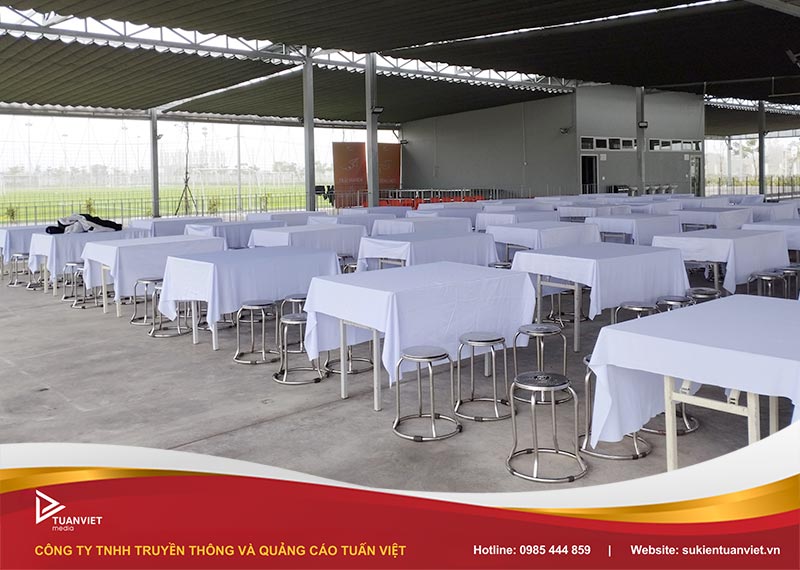 giá dịch vụ cho thuê bàn ghế hoàn kiếm hà nội