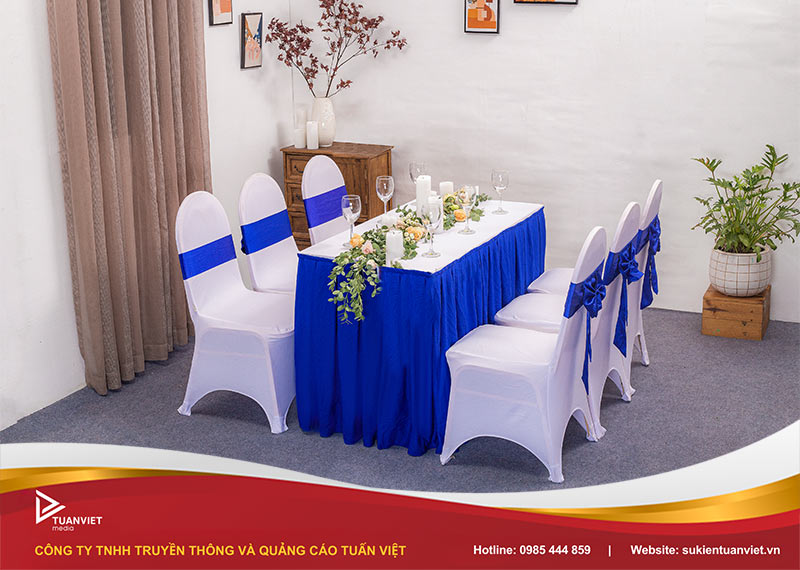 cho thuê bàn ghế tại hoàn kiếm