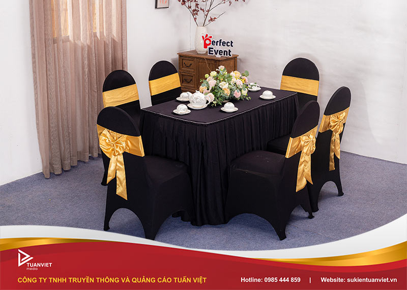 giá thuê bàn ghế tại hoàn kiếm