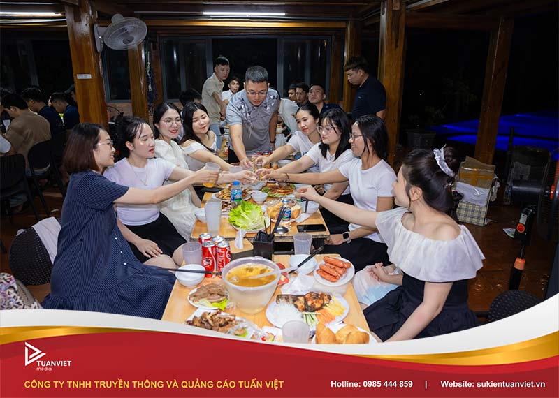 team building Tuấn Việt Media 2025