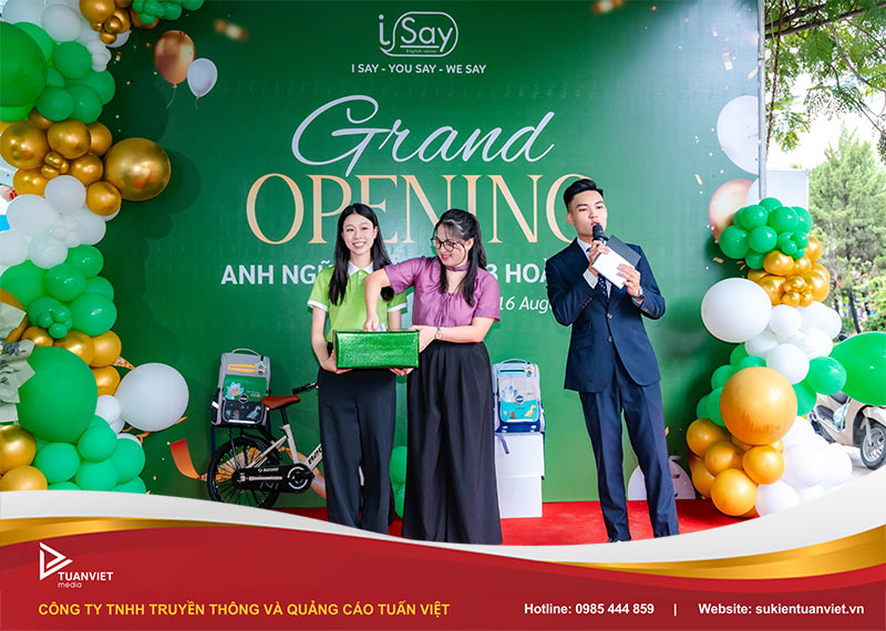 sự kiện khai trương trung tâm anh ngữ ISAY cơ sở Hoài Đức
