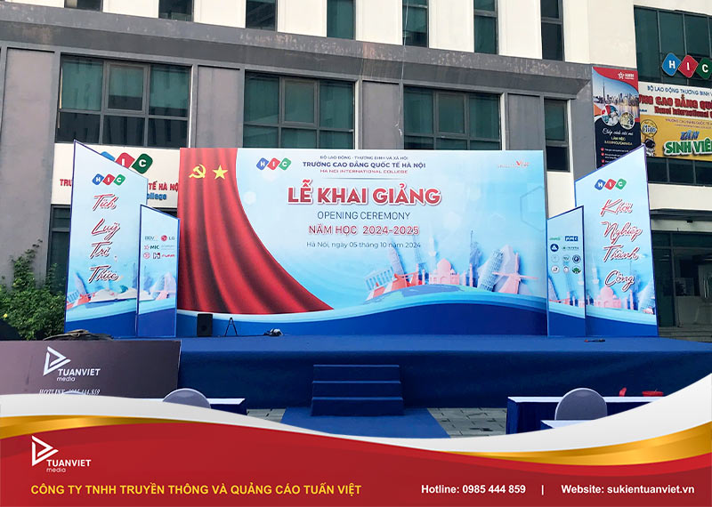 trang trí sân khấu khai giảng