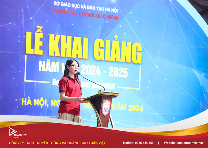 bí quyết trang trí sân khấu khai giảng
