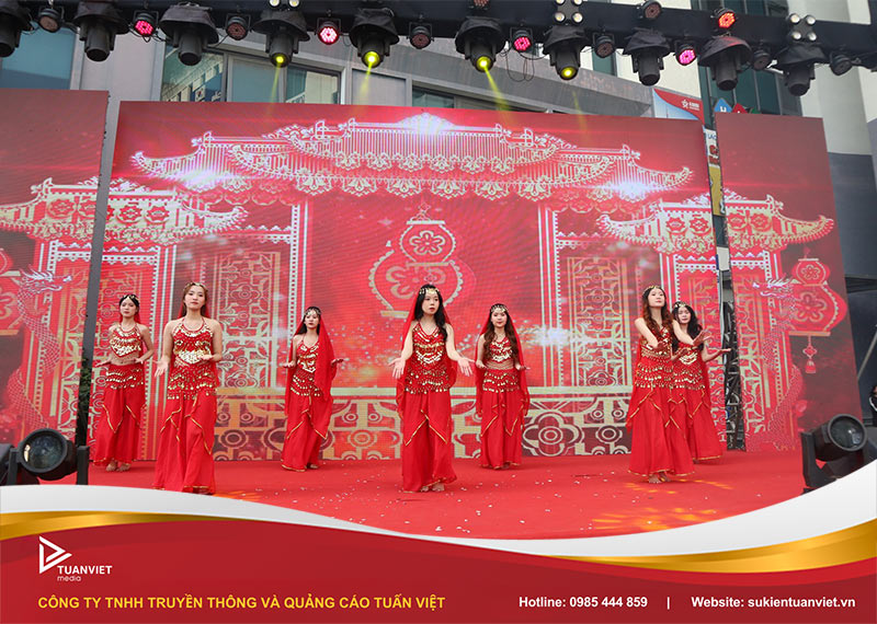 trang trí sân khấu lễ khai giảng